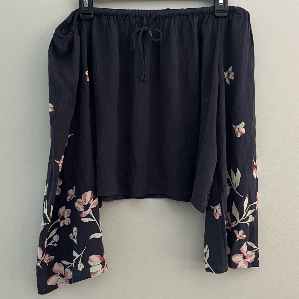 Billabong Light It Up Blouse Size Medium - Picture 2 of 8